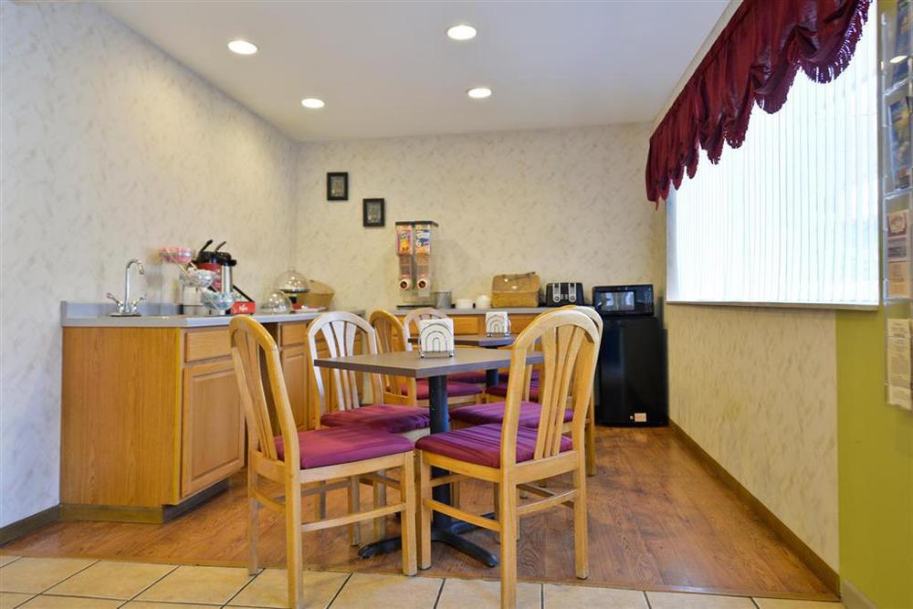Country Hearth Inn-Hannibal Restaurante foto